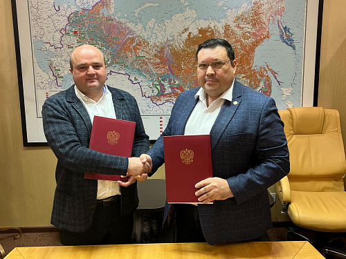 Трехлетние гарантии: в Рослесинфорге подписан новый Коллективный договор до 2027 года